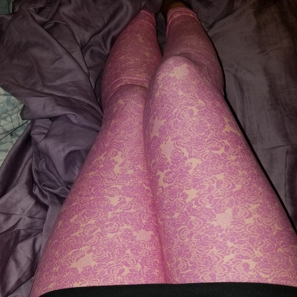LulaRoe OS leggings - Picture 3 of 3